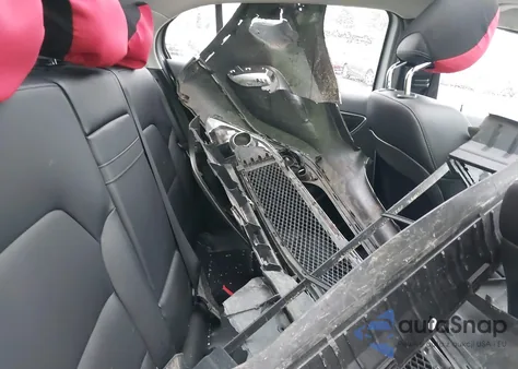 2015 Mercedes-Benz Gla 250 z USA, uszkodzony, nr VIN WDCTG4EB1FJ128030